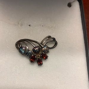 Vintage Black Hills Gold Pendant with Garnets